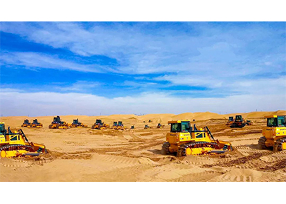 1681375037981899.jpg 山推“鋼鐵之師”攻堅全球最大光伏先導(dǎo)工程.jpg